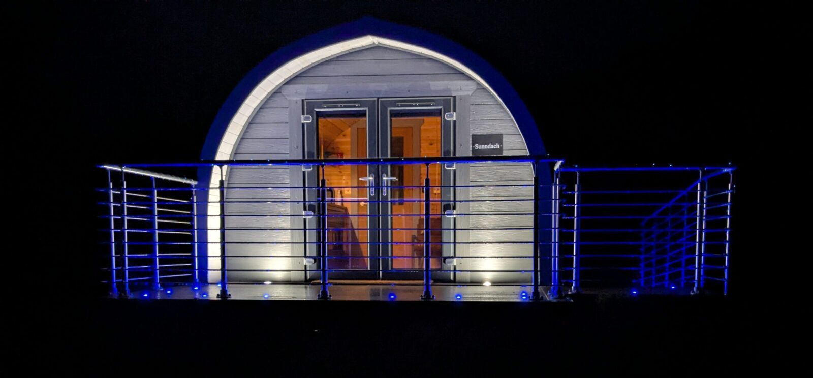 Portuairk Sunndach Pod at night